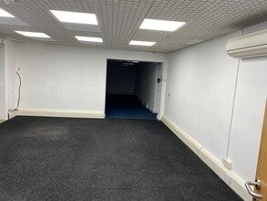 Whitehouse Rd, Kidderminster à louer Photo intérieure- Image 2 de 3