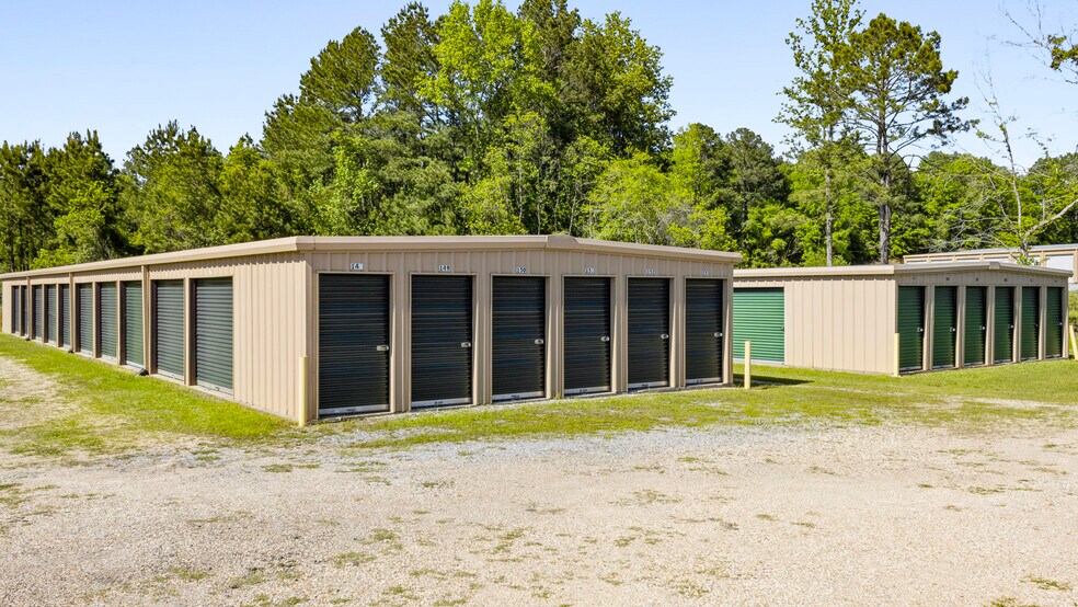 117 Eastview Dr, Laurel, MS à vendre - Photo du bâtiment - Image 2 de 7