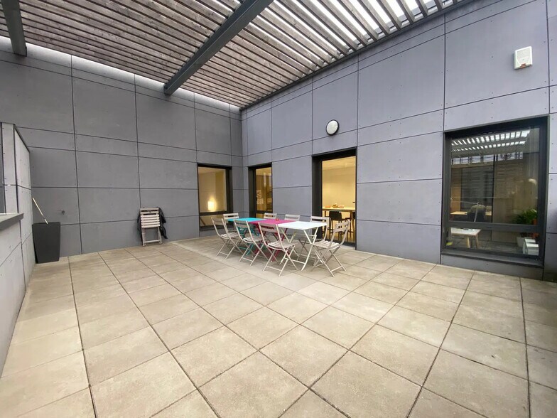 Bureau dans Limonest à vendre - Photo du bâtiment - Image 3 de 7