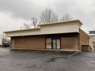 Plus de détails pour 700 E 200th St, Cleveland, OH - Commerce de détail à vendre