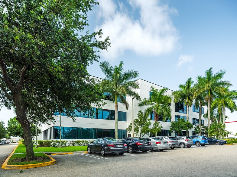 2051 Dr Martin Luther King Jr Blvd, Riviera Beach, FL à vendre - Photo du bâtiment - Image 2 de 12