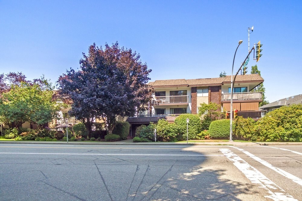 4345 Grange St, Burnaby, BC à vendre Photo principale- Image 1 de 1