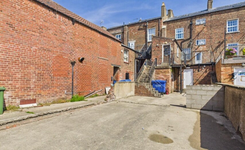 32 Belle Vue St, Filey à vendre - Photo du bâtiment - Image 2 de 11