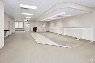 4371-4393 Kevin Walker Dr, Dumfries, VA for lease Interior Photo- Image 1 of 6