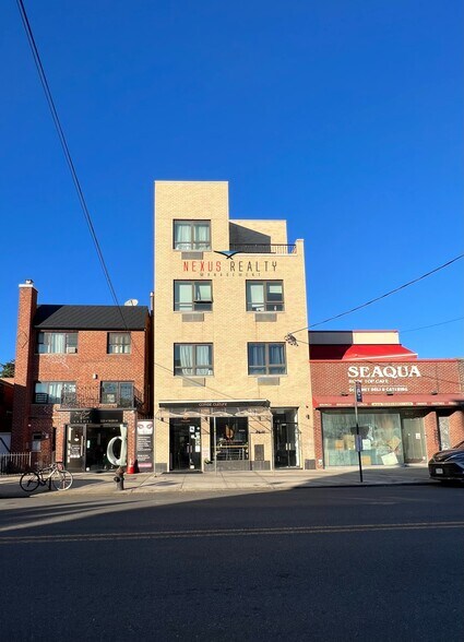 4511 Broadway, Astoria, NY à vendre - Photo du bâtiment - Image 1 de 37