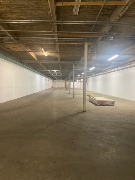 6801 W 66th Pl, Bedford Park, IL for lease - Building Photo - Image 2 of 14