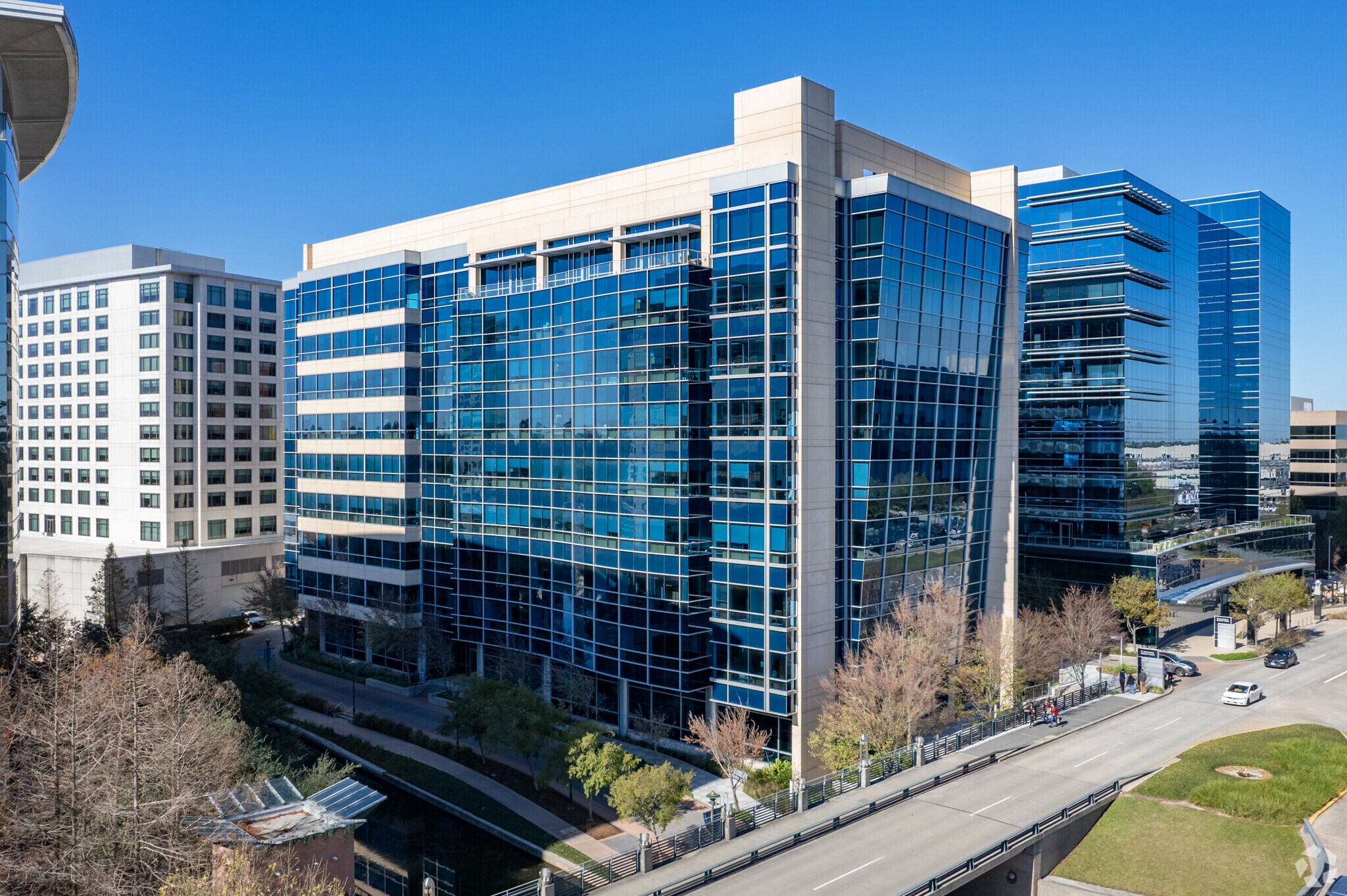4 Waterway Square Pl, The Woodlands, TX for lease Building Photo- Image 1 of 7