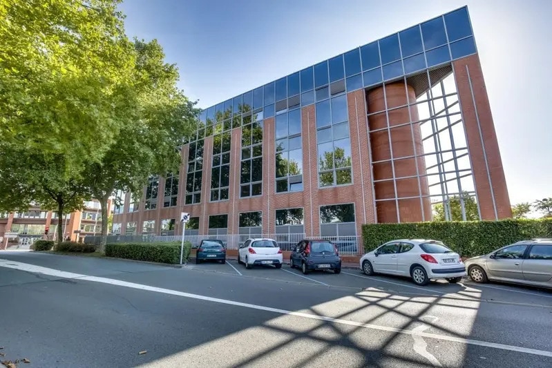 38 Boulevard Paul Cézanne, Guyancourt for lease Building Photo- Image 1 of 10
