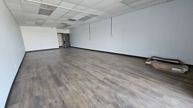 904-932 E Arkansas Ln, Arlington, TX à louer Photo intérieure- Image 1 de 1