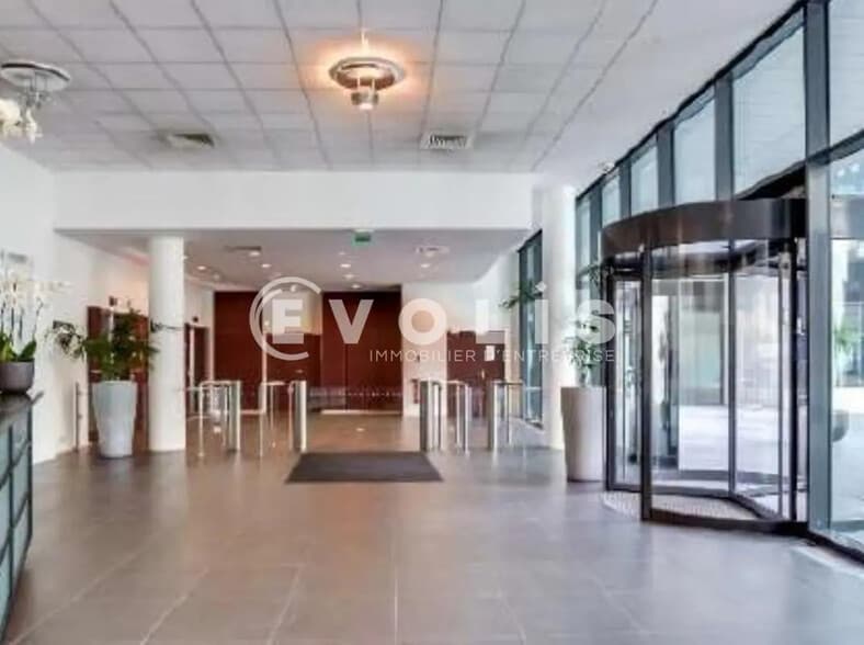 23 Avenue Carnot, Massy for lease - Lobby - Image 2 of 8