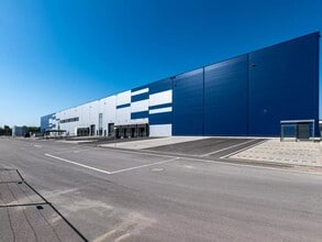  for lease Building Photo- Image 1 of 4