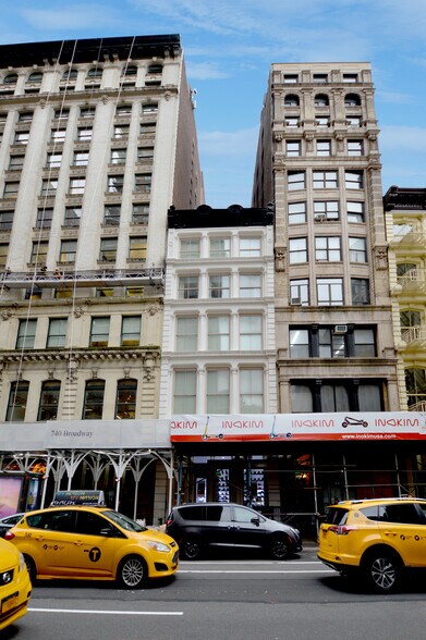 738 Broadway, New York, NY à vendre - Photo du bâtiment - Image 2 de 8