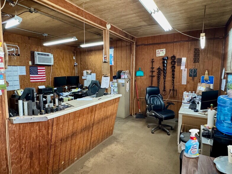 4200 E 7th Ave, Tampa, FL à vendre - Photo du bâtiment - Image 3 de 12