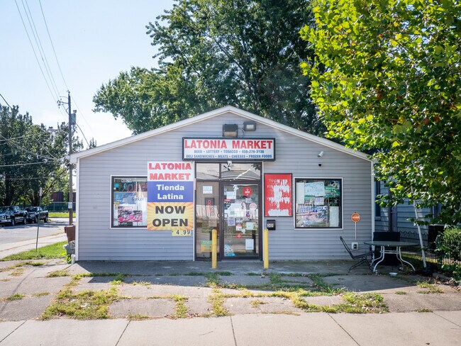 More details for 301 W 34th St, Latonia, KY - Retail for Sale