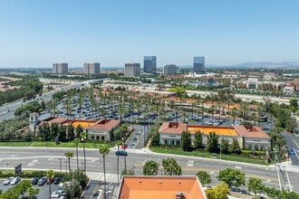 8577-8587 Irvine Center Dr, Irvine, CA - Aérien  Vue de la carte - Image1