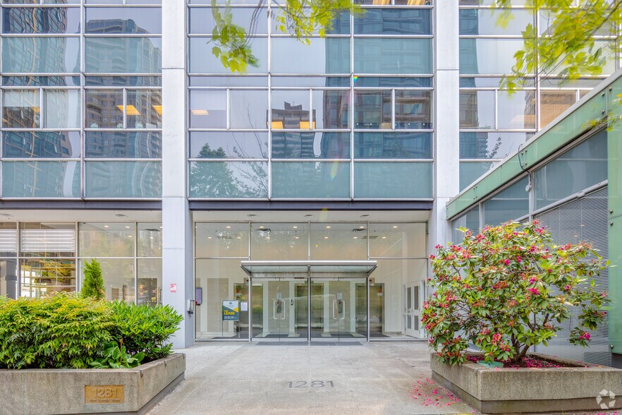 1281 W Georgia St, Vancouver, BC à louer - Photo du bâtiment - Image 3 de 5