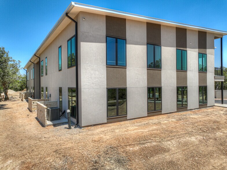1878 Herbelin Rd, New Braunfels, TX à vendre - Photo du bâtiment - Image 2 de 89
