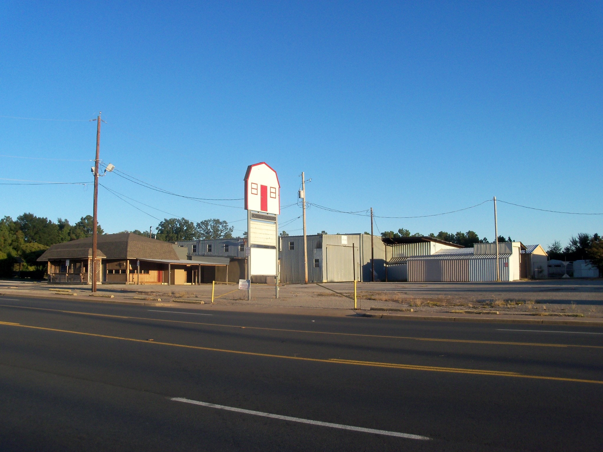 1510 E Marshall Ave, Longview, TX for sale Primary Photo- Image 1 of 9