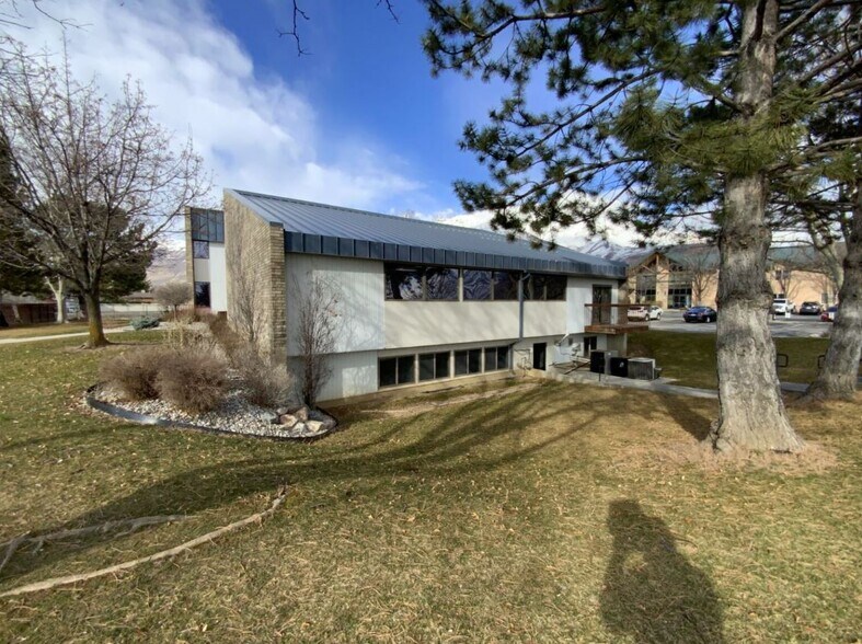 1778 N State St, Orem, UT à vendre - Photo du bâtiment - Image 2 de 11