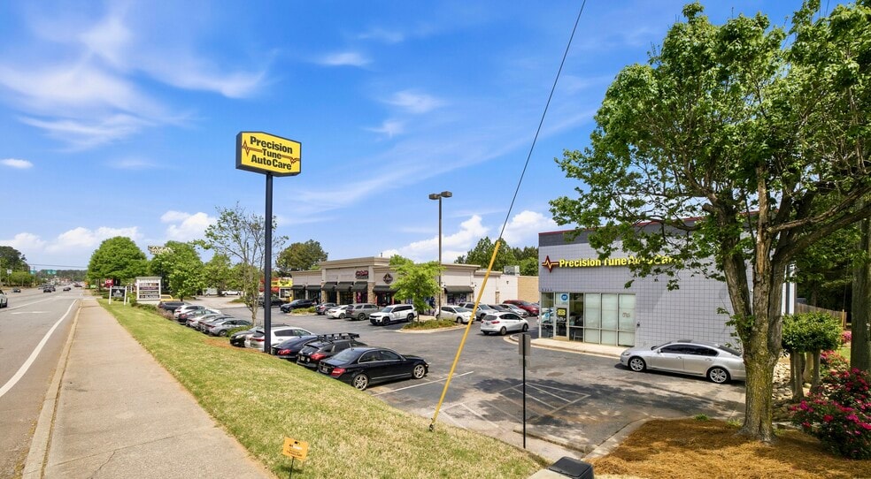 5248 N Henry Blvd, Stockbridge, GA for sale - Building Photo - Image 3 of 8