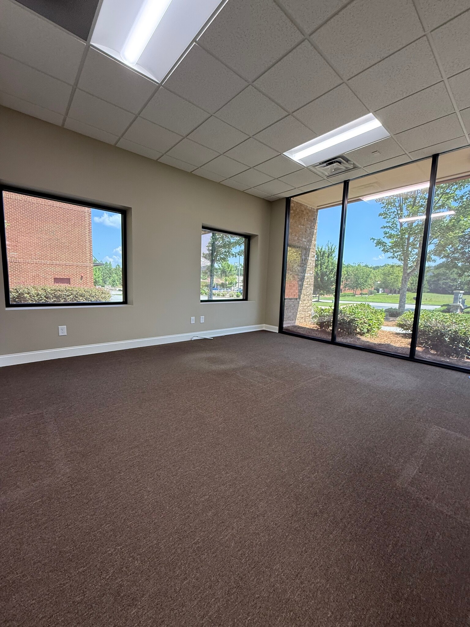 4135 Industry Way, Flowery Branch, GA for lease Interior Photo- Image 1 of 8