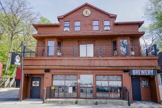 Plus de détails pour 115 Nippersink Blvd, Fox Lake, IL - Services hôteliers à vendre