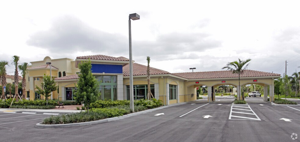 9909 Hagen Ranch Rd, Boynton Beach, FL à vendre - Photo du bâtiment - Image 3 de 8
