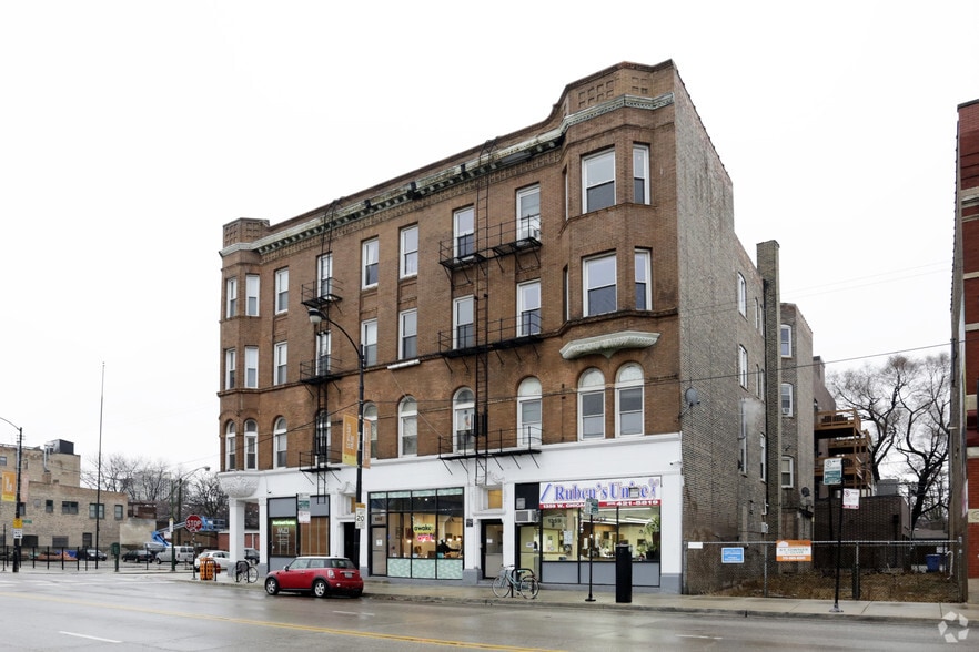 1355-1359 W Chicago Ave, Chicago, IL for lease - Building Photo - Image 3 of 17