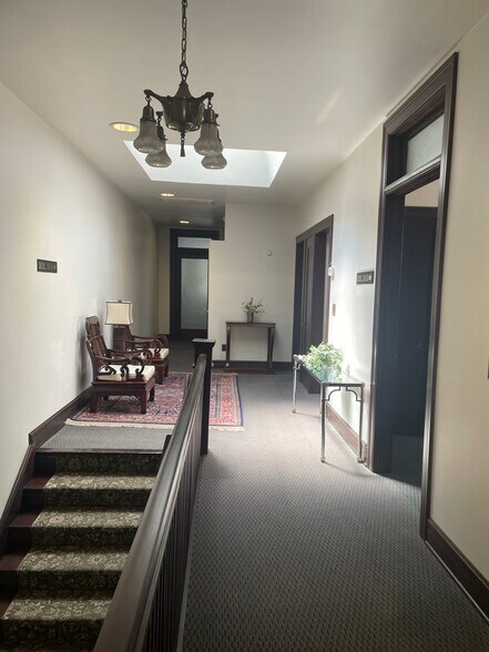 852-854 E Main St, Santa Paula, CA à louer - Photo du bâtiment - Image 2 de 13