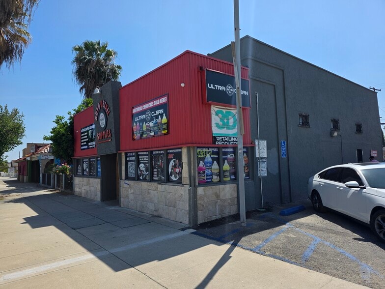 949 S Garey Ave, Pomona, CA for lease - Building Photo - Image 2 of 5