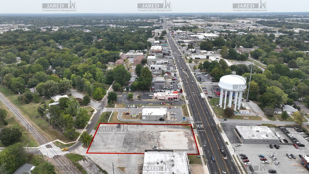 765 S Glenstone Ave, Springfield, MO à vendre - Photo principale - Image 1 de 10