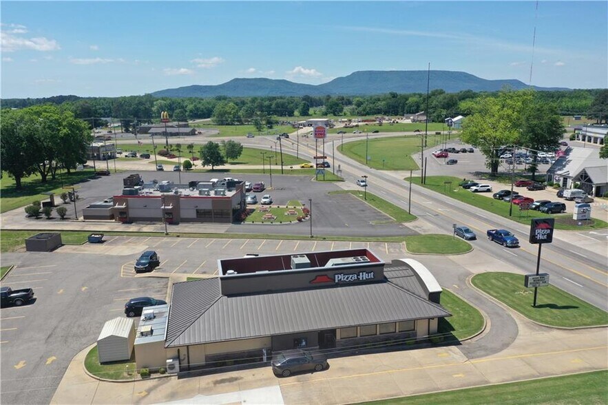511 Union St, Dardanelle, AR à vendre - Photo du bâtiment - Image 2 de 15