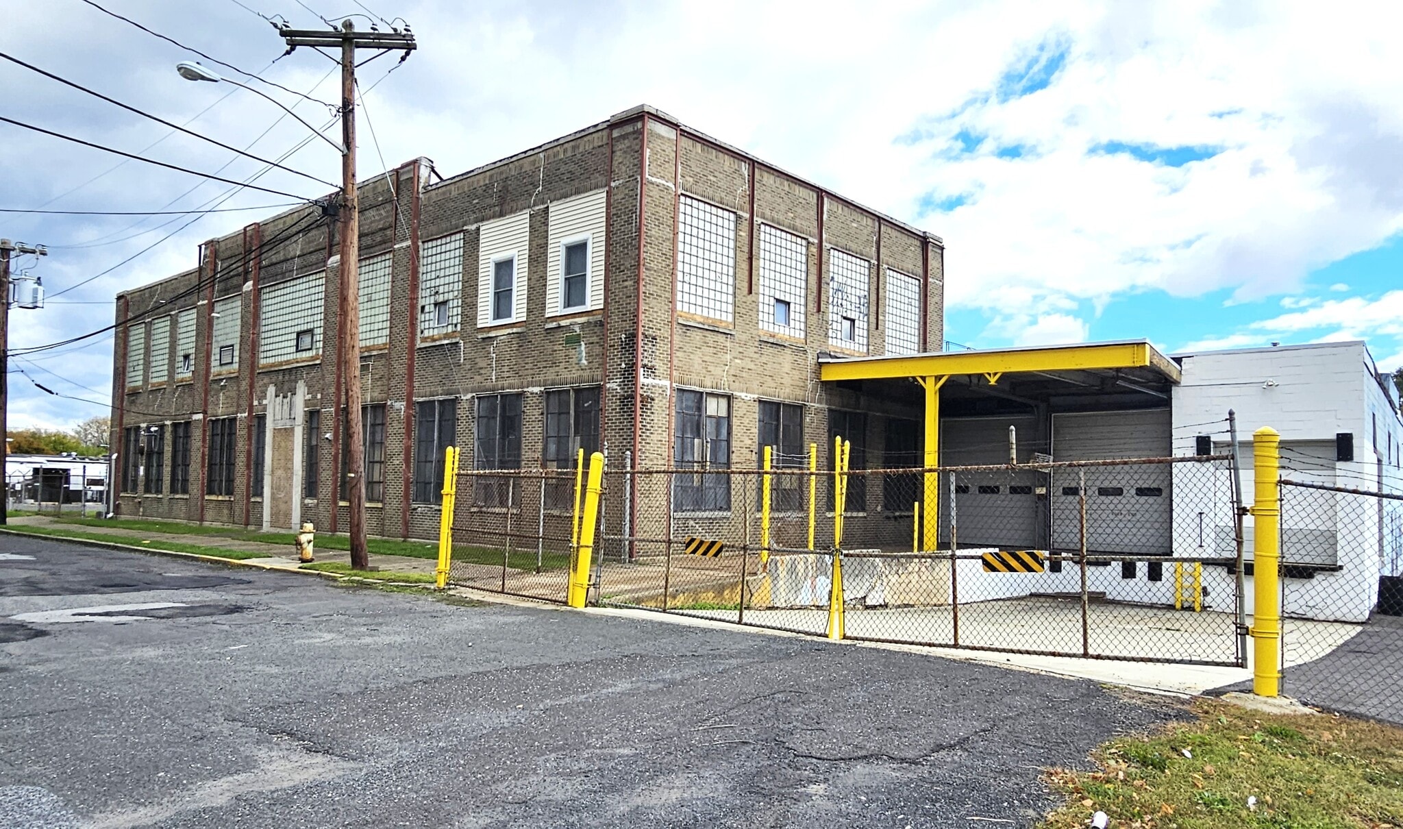 1420 Crestmont Ave, Camden, NJ for sale Building Photo- Image 1 of 26