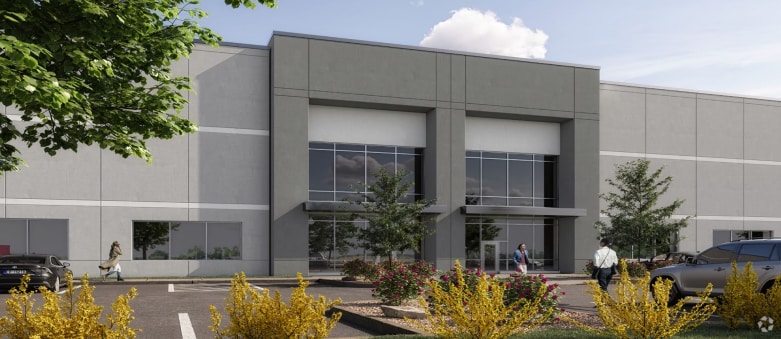 NE University Ave, Pleasant Hill, IA for sale - Building Photo - Image 2 of 5