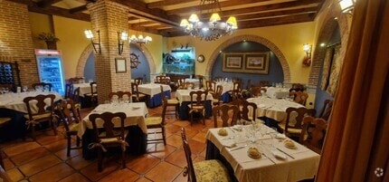 Avenida Real Fábrica de Sedas, 4, Talavera de la Reina, Toledo for lease Interior Photo- Image 1 of 16