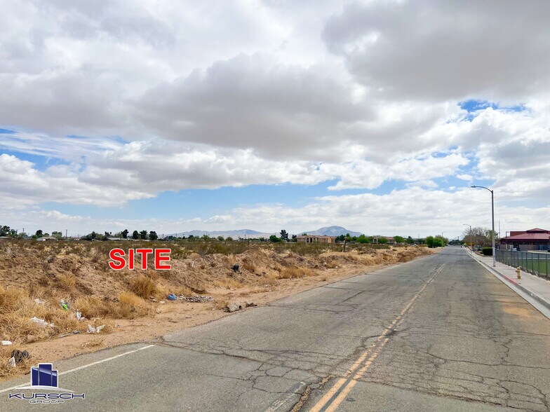 Lee Avenue, Adelanto, CA à vendre - Photo du bâtiment - Image 2 de 11