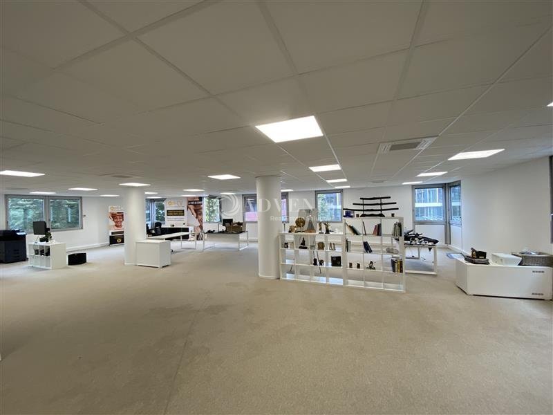 15 Rue Joël Le Theule, Montigny-le-Bretonneux à louer Photo intérieure- Image 1 de 6