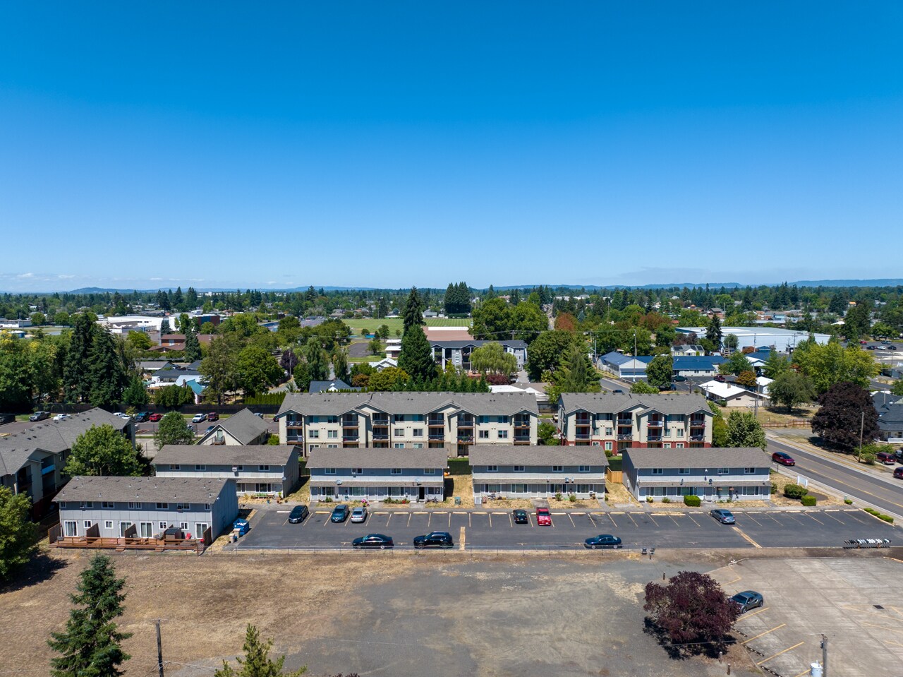 2077 S 2nd St, Lebanon, OR à vendre Photo du bâtiment- Image 1 de 21