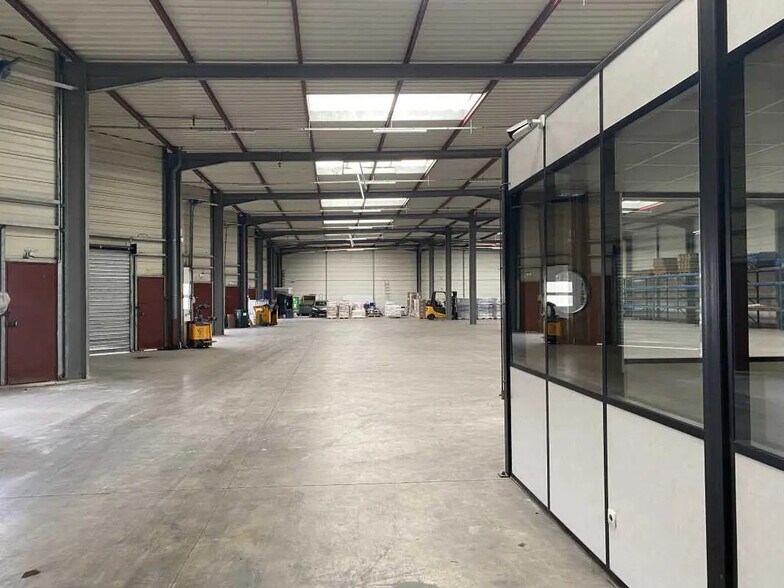 Bureau dans Corbas à louer - Photo intérieure - Image 3 de 7