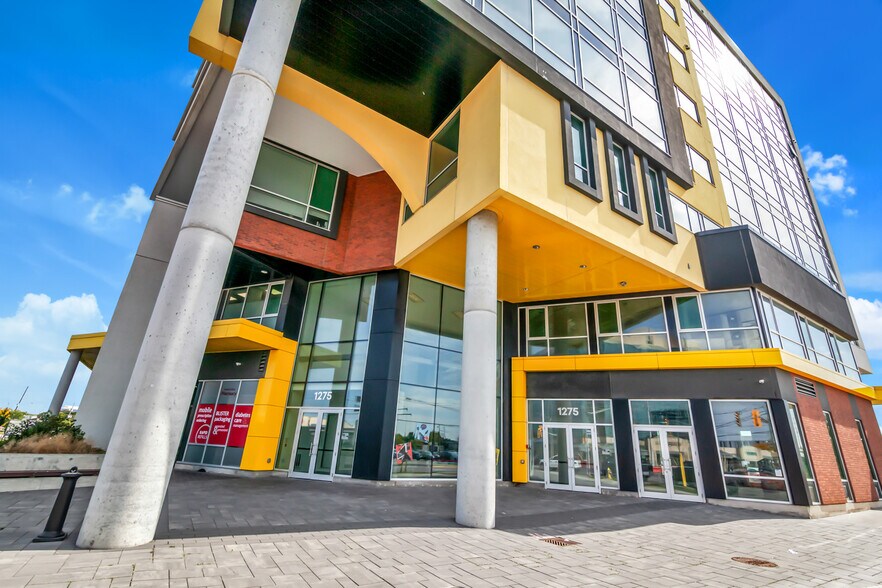 1275 Finch Ave W, Toronto, ON à louer - Photo du bâtiment - Image 3 de 25