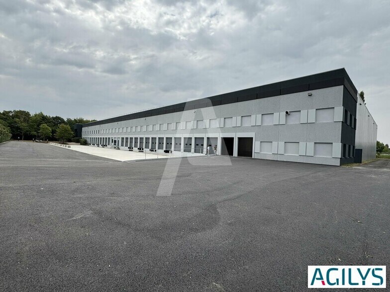 27 Rue Des Cerisiers, Lisses for lease - Building Photo - Image 3 of 7