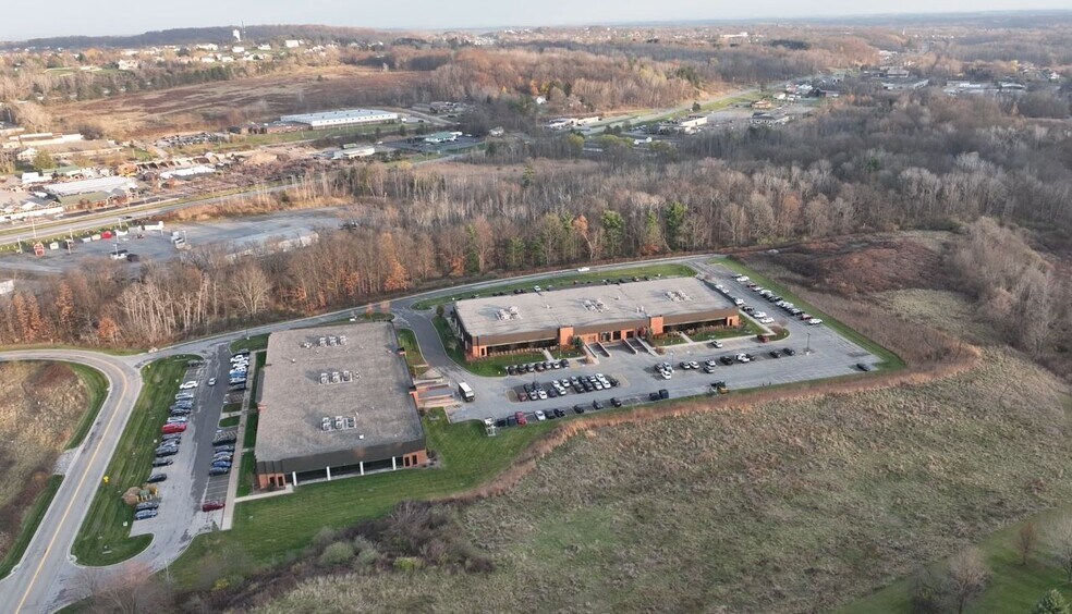 7620 Omnitech Pl, Victor, NY à louer - Photo du bâtiment - Image 3 de 14