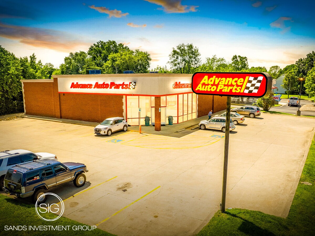 725 N 3rd St, Bardstown, KY à vendre Photo du bâtiment- Image 1 de 6