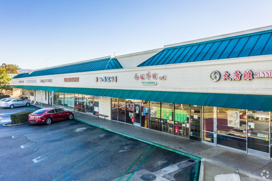 5392-5414 Walnut Ave, Irvine, CA à louer - Photo du bâtiment - Image 3 de 5