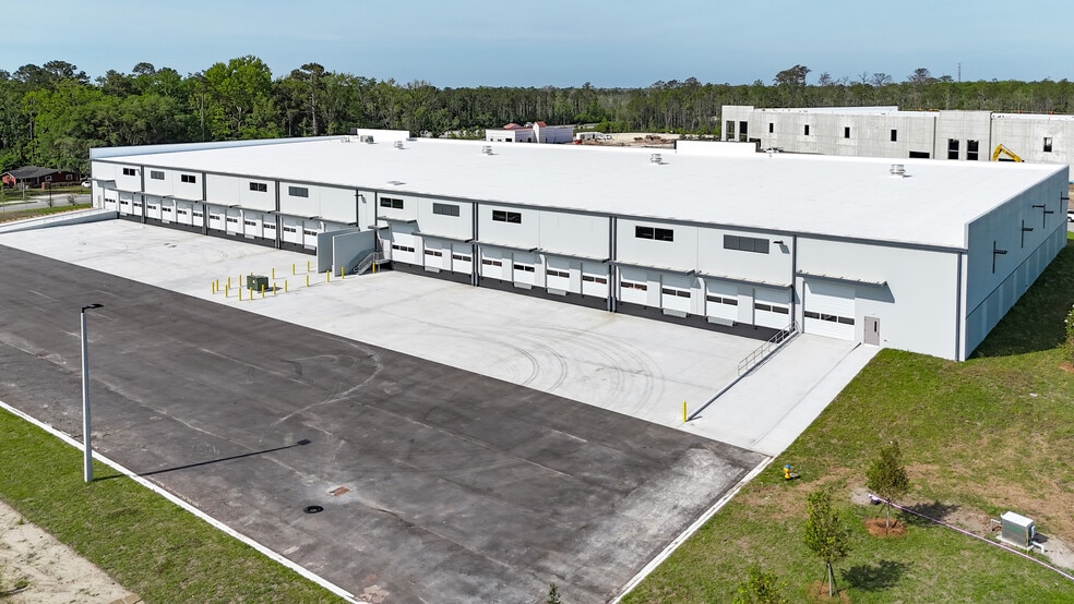 100 Wildworks Ave, Yulee, FL for lease - Building Photo - Image 2 of 11