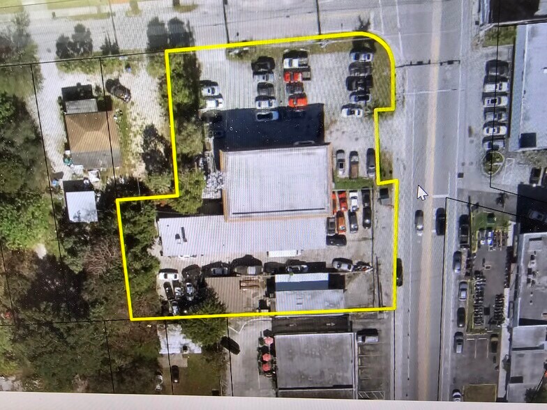 18356 W Dixie Hwy, North Miami Beach, FL à louer - Photo du bâtiment - Image 2 de 14