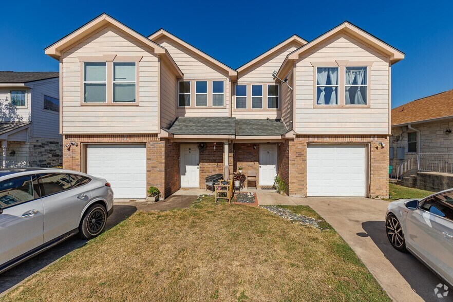 1502 Claremont Cir, Marble Falls, TX à vendre - Photo du bâtiment - Image 2 de 23