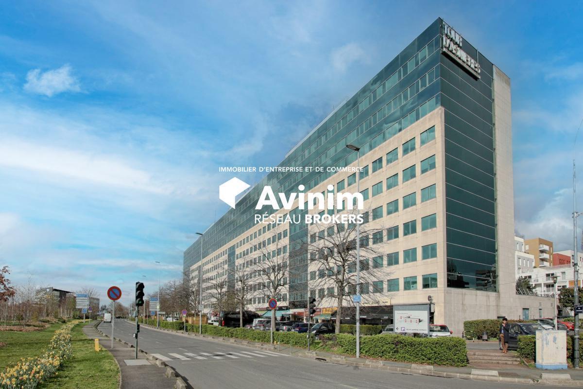 Office in Asnières-sur-Seine for sale Building Photo- Image 1 of 12