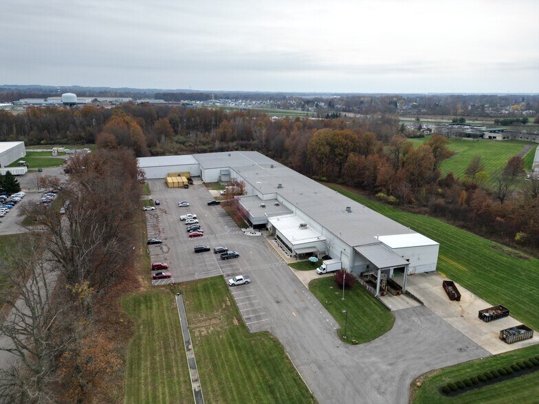 116 Enterprise Dr, Hebron, OH à vendre - Photo du bâtiment - Image 2 de 8