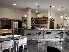 Retail in Barcelona, Barcelona for lease Interior Photo- Image 1 of 22